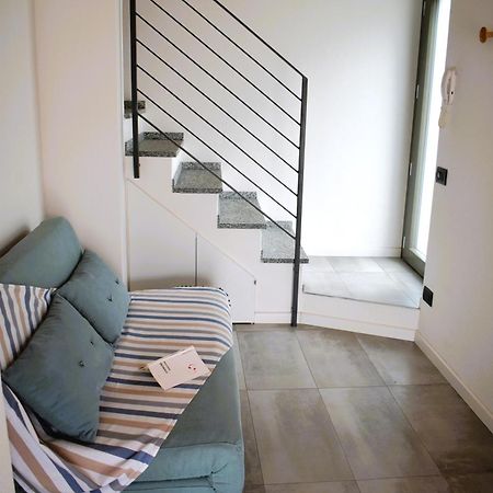 Our Happy Place - Casa Vacanze Per Il Viaggiatore Slow แมนเดลโล เดล ลาริโอ ภายนอก รูปภาพ
