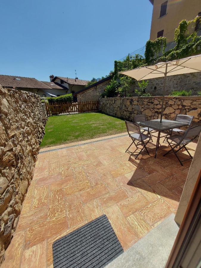 Our Happy Place - Casa Vacanze Per Il Viaggiatore Slow แมนเดลโล เดล ลาริโอ ภายนอก รูปภาพ
