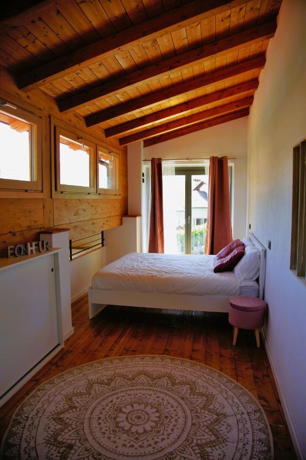 Our Happy Place - Casa Vacanze Per Il Viaggiatore Slow แมนเดลโล เดล ลาริโอ ภายนอก รูปภาพ
