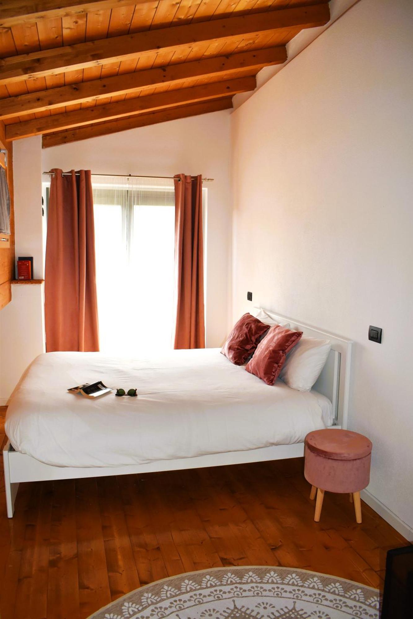 Our Happy Place - Casa Vacanze Per Il Viaggiatore Slow แมนเดลโล เดล ลาริโอ ภายนอก รูปภาพ